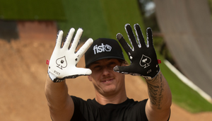 Strapped R-Willy Ace Gloves